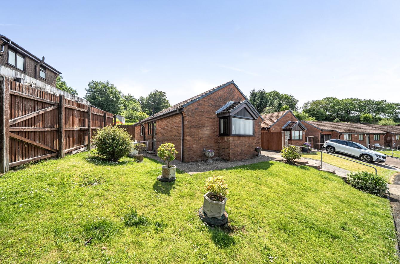 St Peters Avenue, Fforestfach, Swansea, SA5 5BX